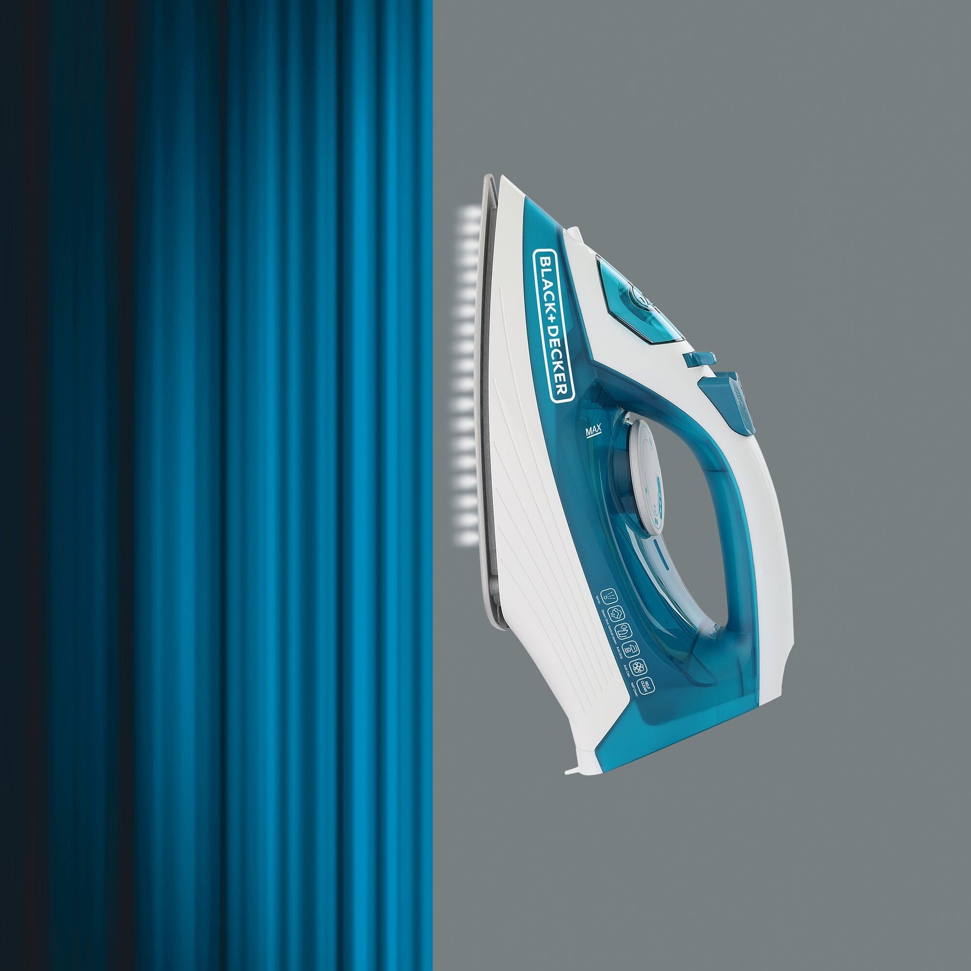 BLACK+DECKER X1575-B5 أثناء الكي