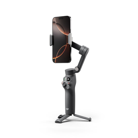 DJI Osmo Mobile 8 مع الهاتف بوضع عمودي والحامل المدمج